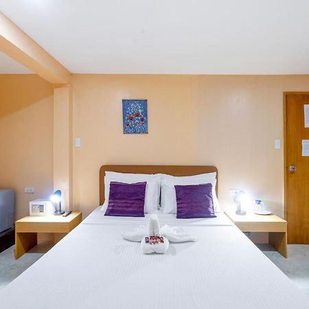 White Shamrock Beach Hotel Balabag  Экстерьер фото