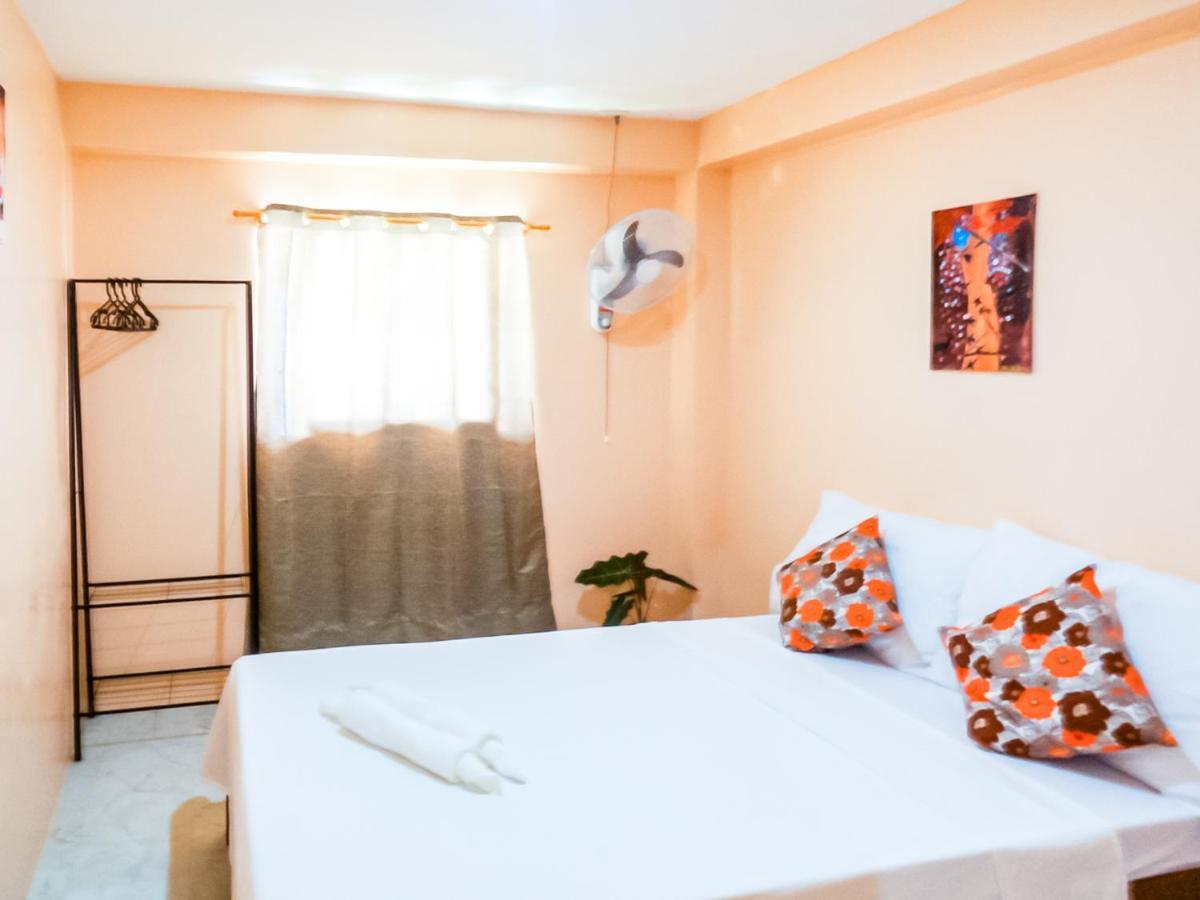 White Shamrock Beach Hotel Balabag  Экстерьер фото