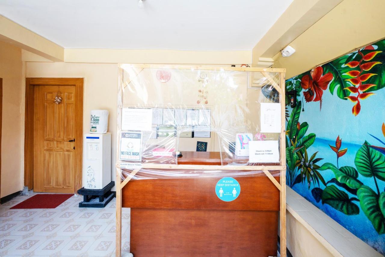 White Shamrock Beach Hotel Balabag  Экстерьер фото